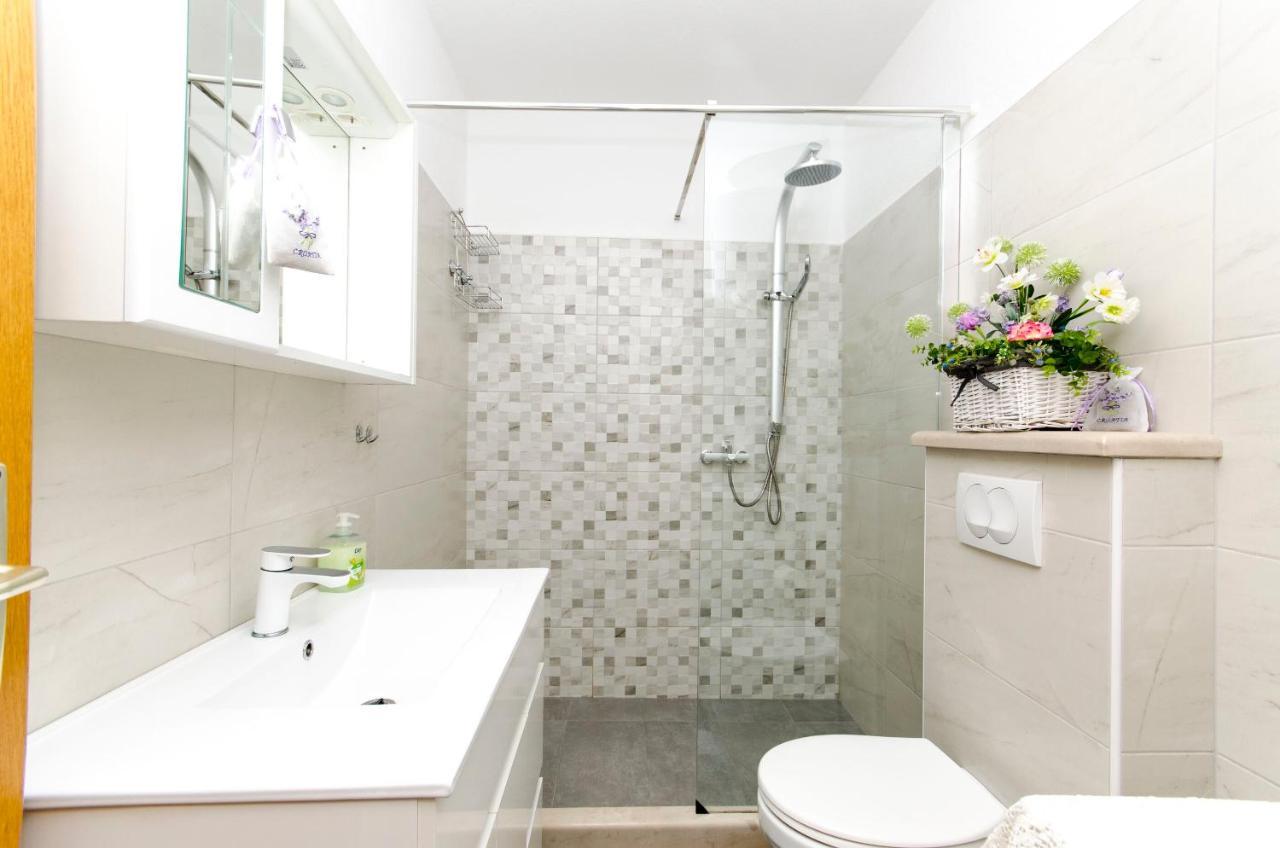 Apartments Banic Postira Εξωτερικό φωτογραφία